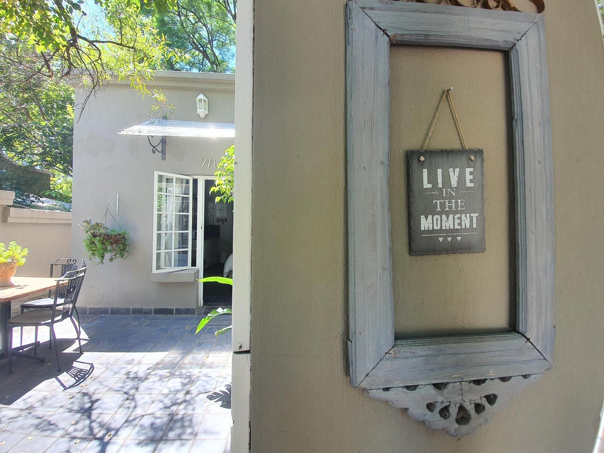 Waterhouse Guest Lodge In Muckleneuk Претория Номер фото