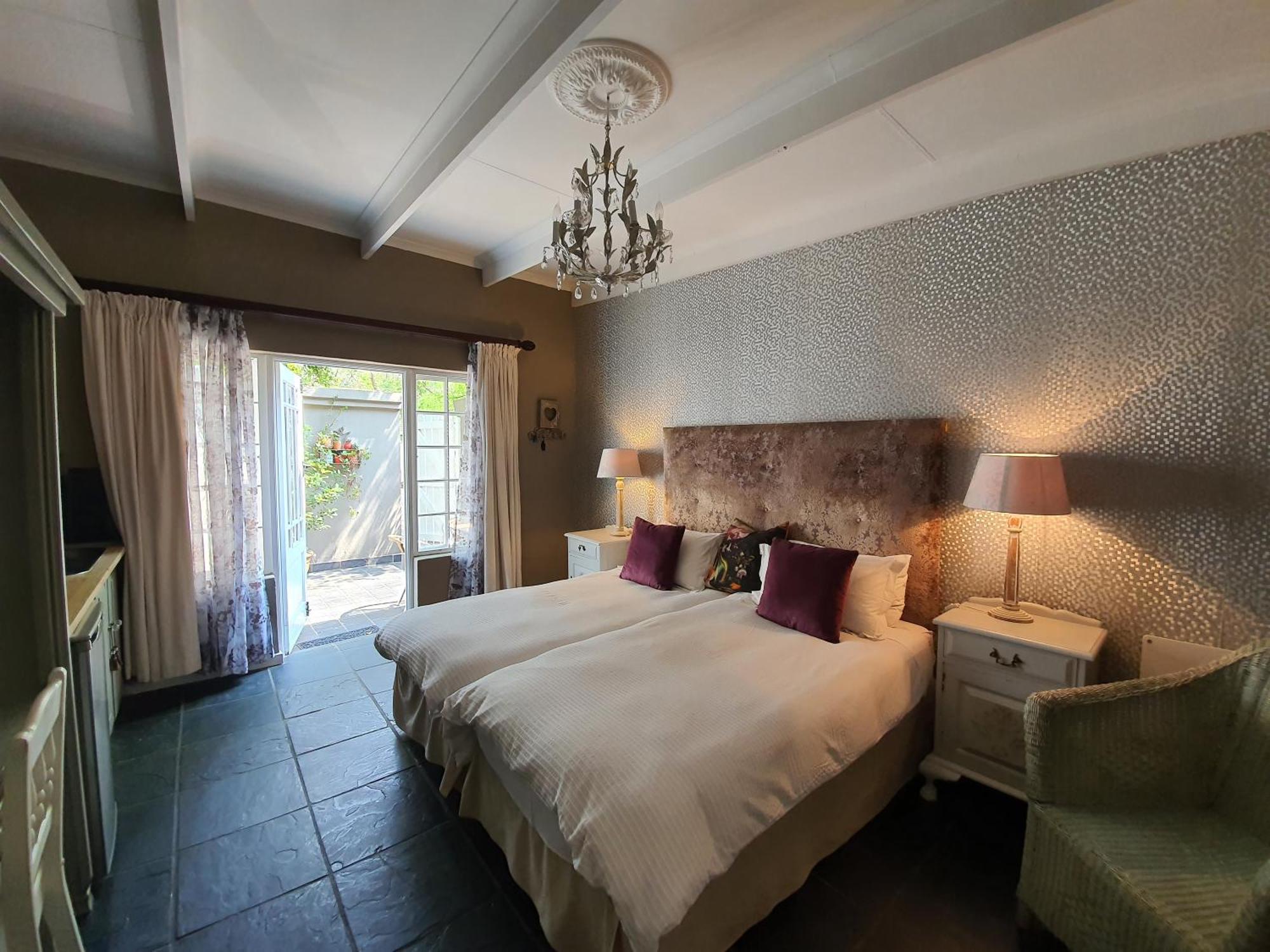 Waterhouse Guest Lodge In Muckleneuk Претория Номер фото