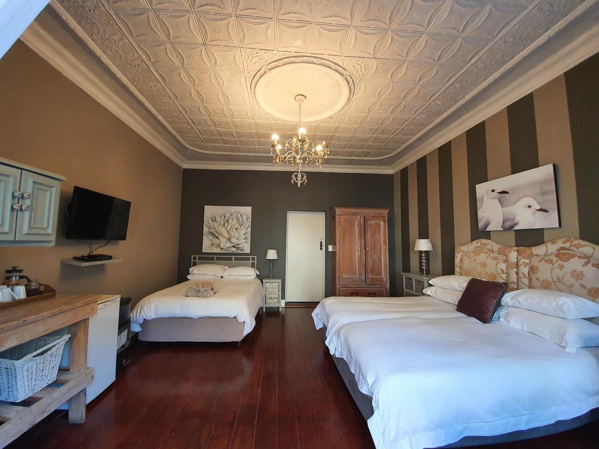 Waterhouse Guest Lodge In Muckleneuk Претория Номер фото