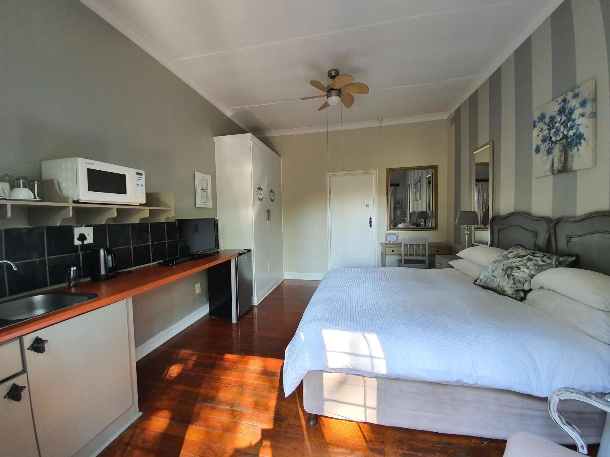 Waterhouse Guest Lodge In Muckleneuk Претория Номер фото
